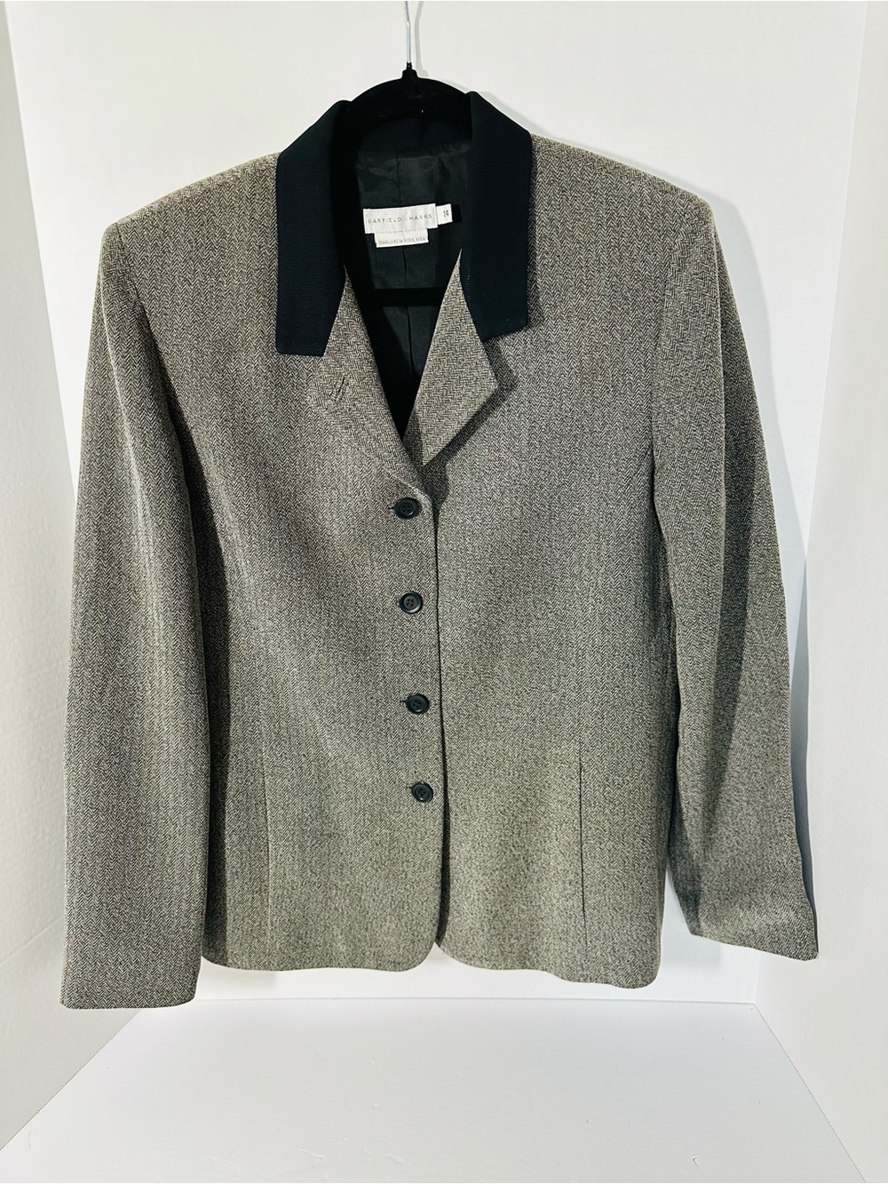 Garfield & Marks NY Women's Gray Tweed Suit Blazer w Black Collar & Slacks Sz 14